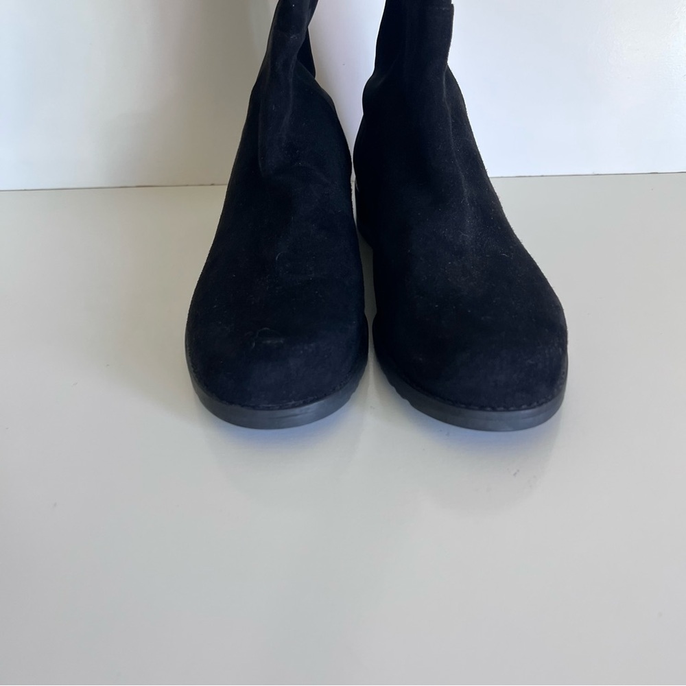 Stuart Weitzman Women's 5050 Over the Knee Suede Boots - Picture 2 of 11